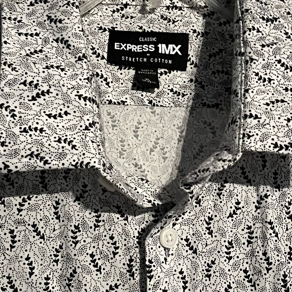 Men’s Express button down - Picture 1 of 6